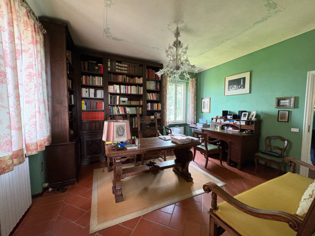 Villa Storica in Vendita a Portacomaro