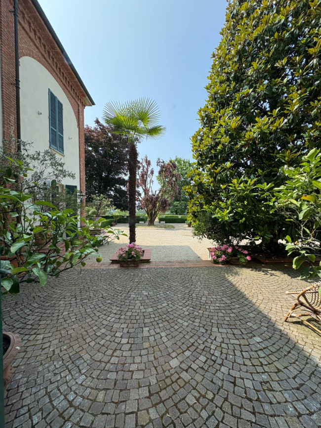 Villa Storica in Vendita a Portacomaro