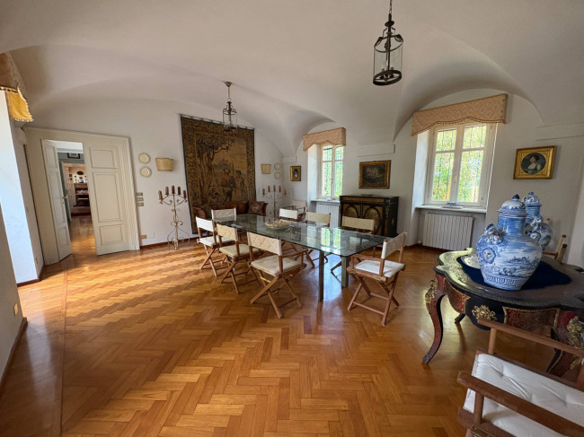 Villa Storica in Vendita a Portacomaro