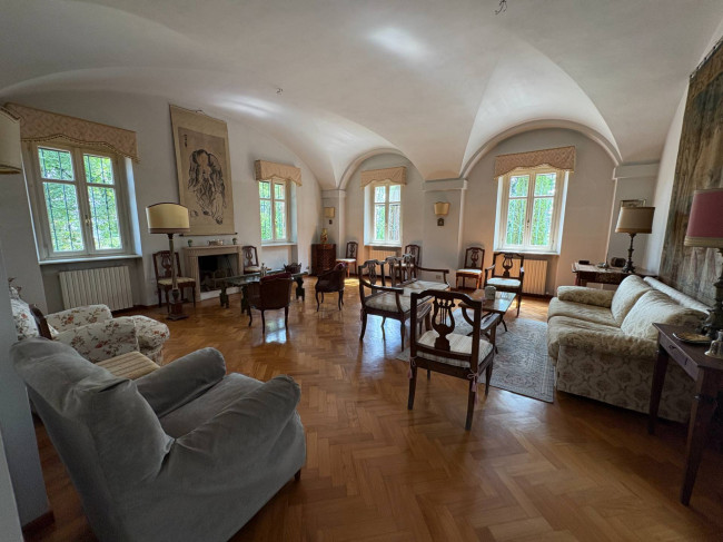 Villa Storica in Vendita a Portacomaro