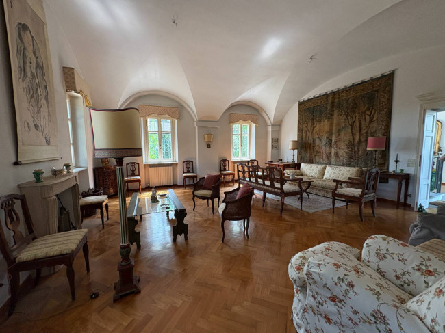 Villa Storica in Vendita a Portacomaro