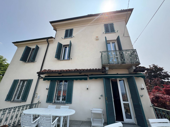 Villa Storica in Vendita a Portacomaro