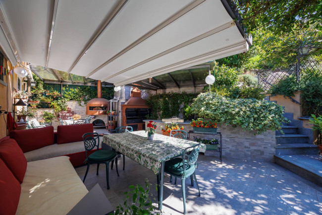 Villa Bifamiliare in Vendita a Torino