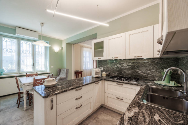 Villa Bifamiliare in Vendita a Torino