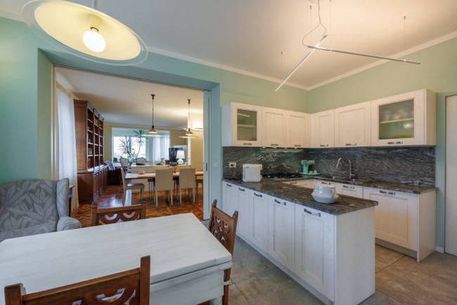 Villa Bifamiliare in Vendita a Torino