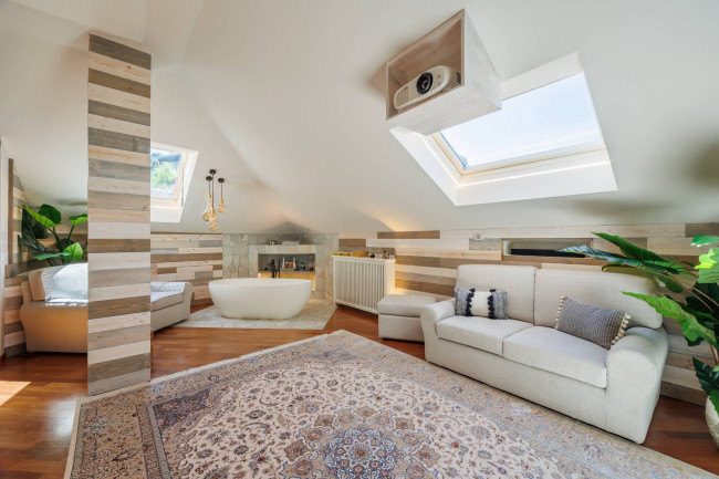 Villa Bifamiliare in Vendita a Torino