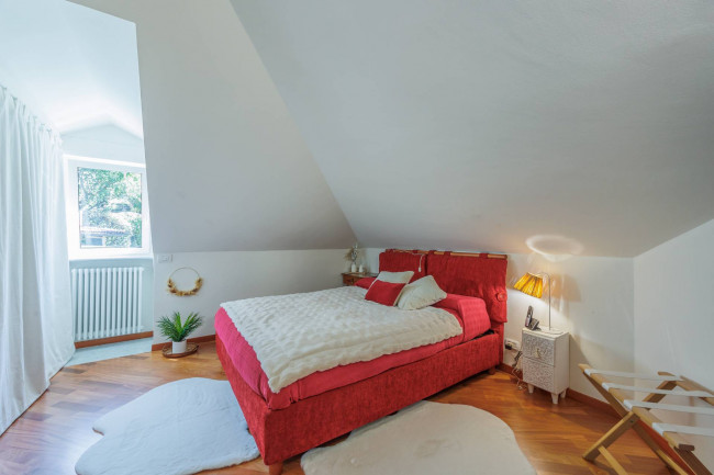 Villa Bifamiliare in Vendita a Torino