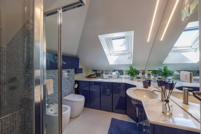 Villa Bifamiliare in Vendita a Torino