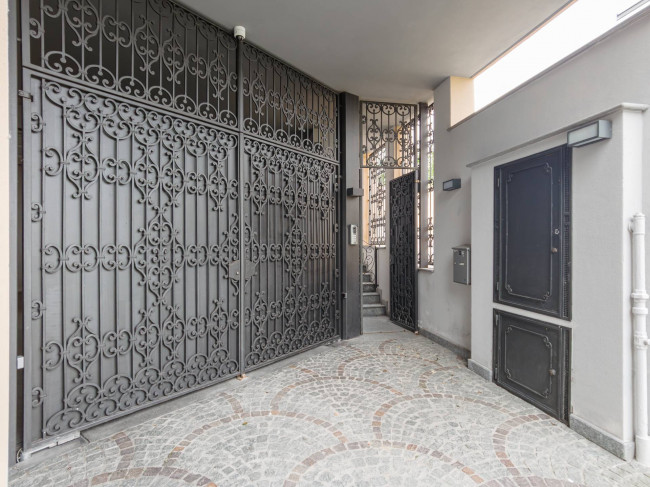 Villa Bifamiliare in Vendita a Torino