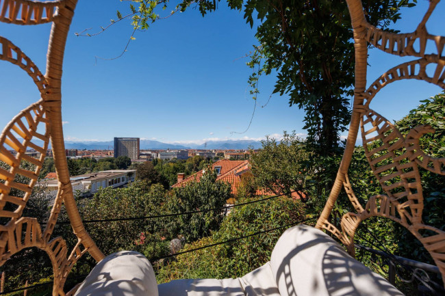 Villa Bifamiliare in Vendita a Torino