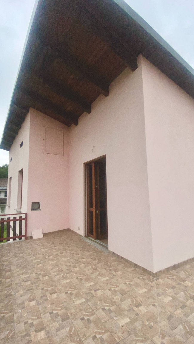 Casa indipendente in Vendita a Robella