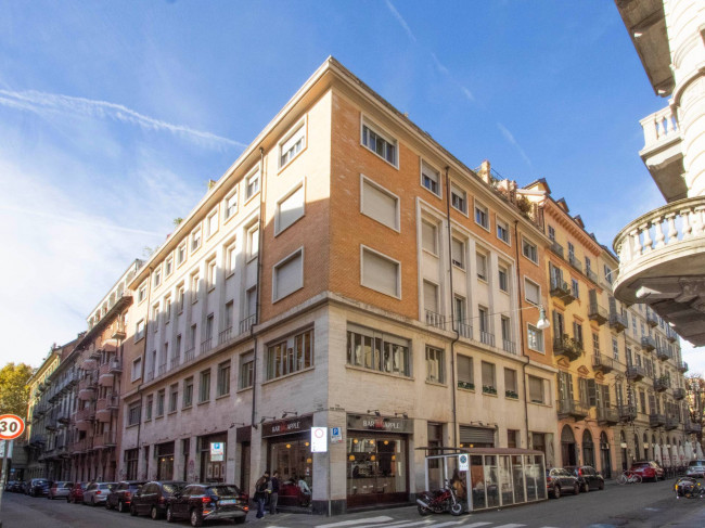 Apartment for Sale to Torino