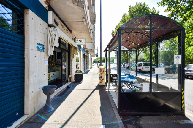 Attività Commerciale - Bar Tavola Calda - Fredda in Locazione a Collegno