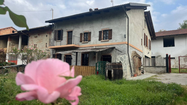 Cascina in vendita