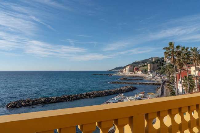 Attico in Vendita a Imperia