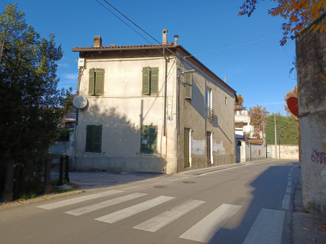 Villa Trifamiliare in Vendita a Santena