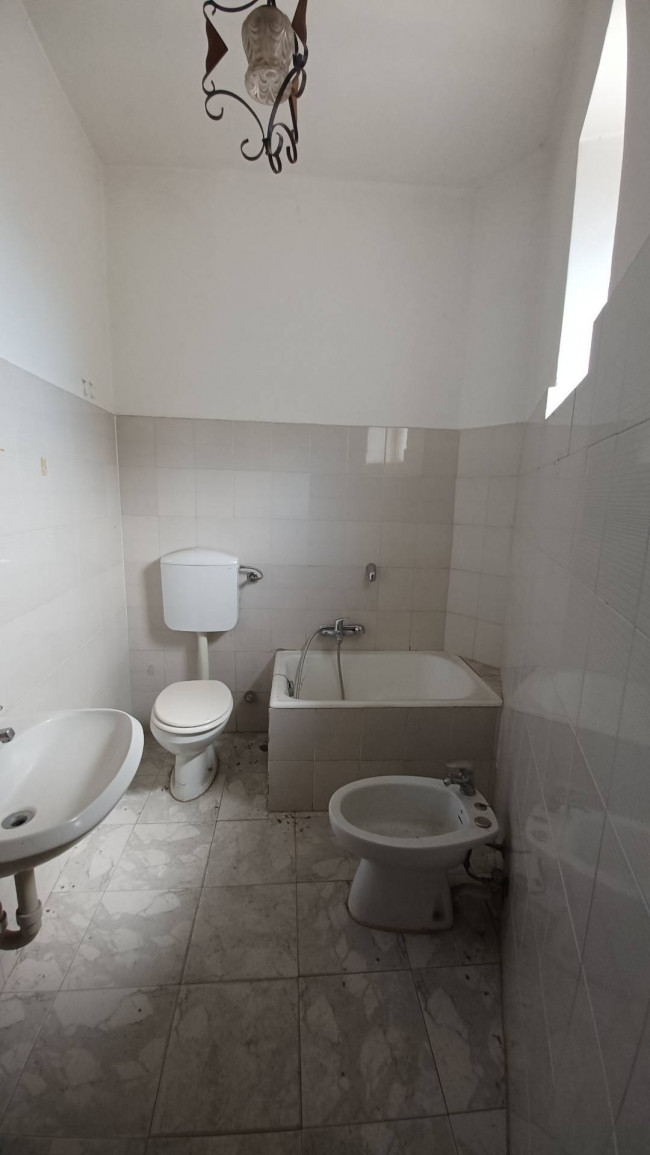 Villa Trifamiliare in Vendita a Santena