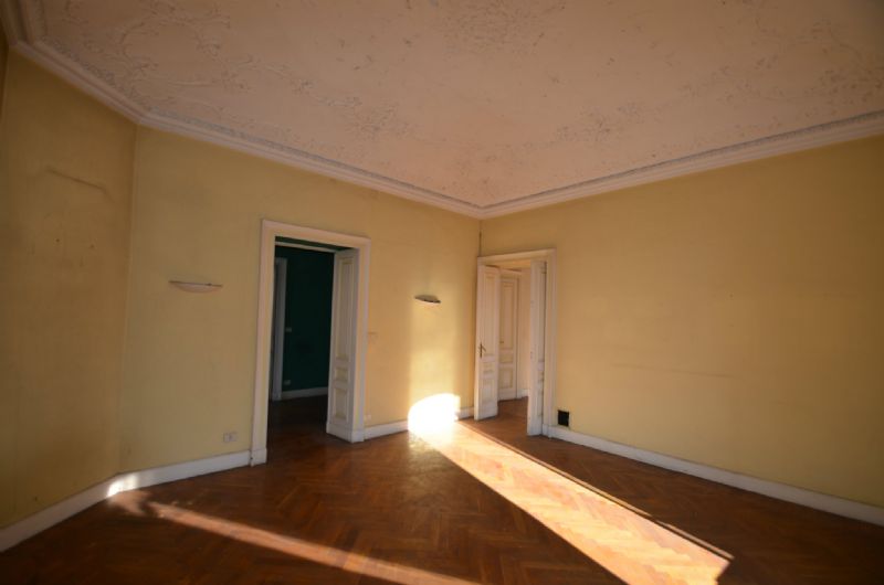 Stabile - Palazzo in Vendita a Torino