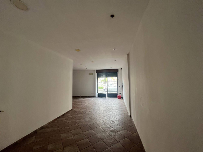 Locale commerciale in Vendita a Grugliasco