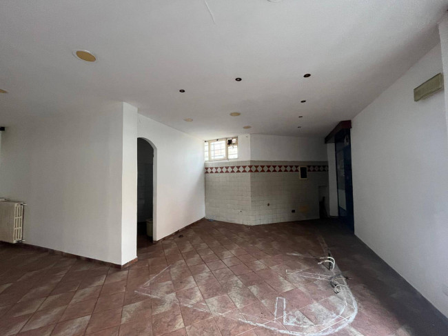 Locale commerciale in Vendita a Grugliasco