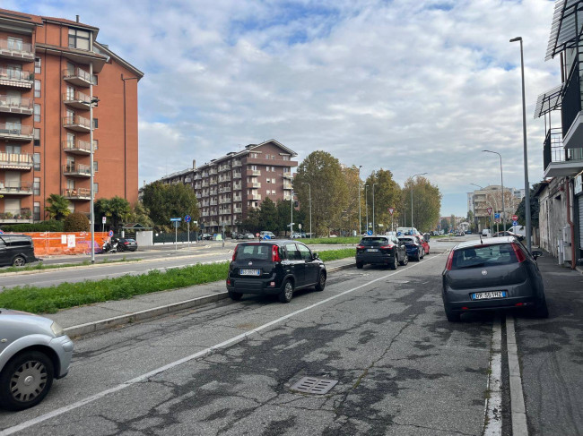 Locale commerciale in Vendita a Grugliasco