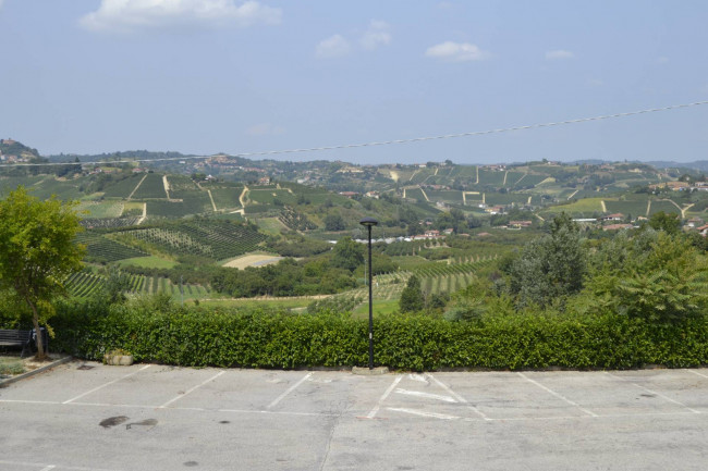 Attività Commerciale - Ristorante in Vendita a Montaldo Roero