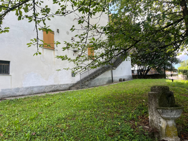 Cascina in Vendita a Maranzana