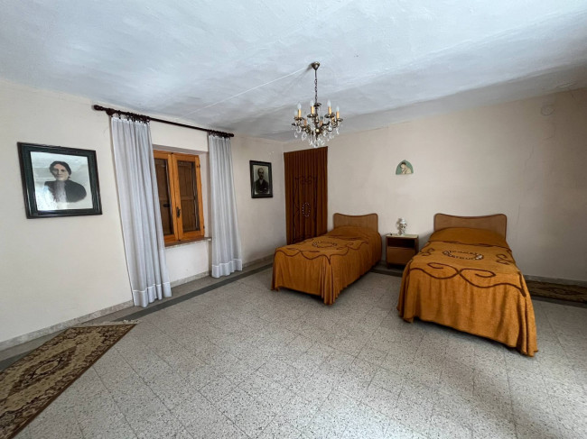 Cascina in Vendita a Maranzana