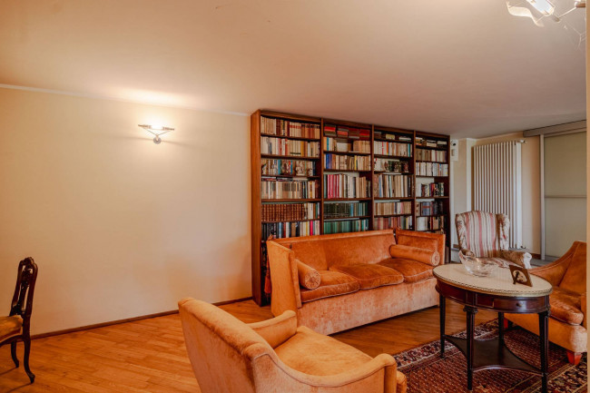 Villa in Vendita a Gassino Torinese