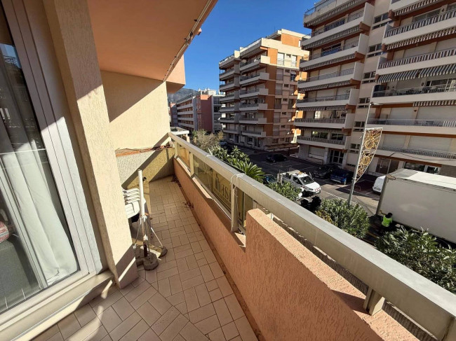 Apartment for Sale to Roquebrune-Cap-Martin