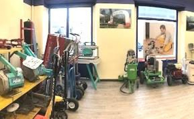 Negozio in Vendita a Torino