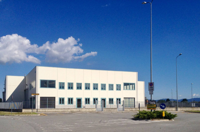 Capannone in Affitto a Caselle Torinese