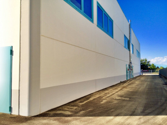 Capannone in Affitto a Caselle Torinese