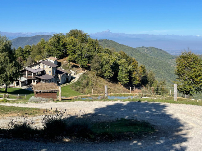 Magazzino in Vendita a Roburent