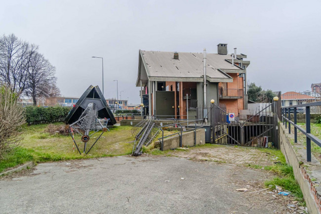 Locale commerciale in Vendita a Venaria Reale