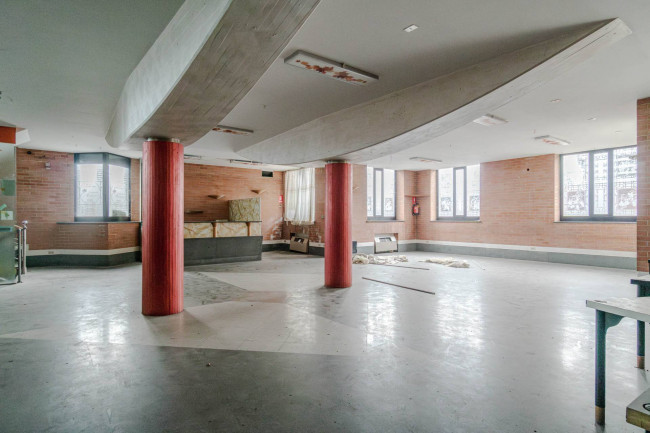 Locale commerciale in Vendita a Venaria Reale