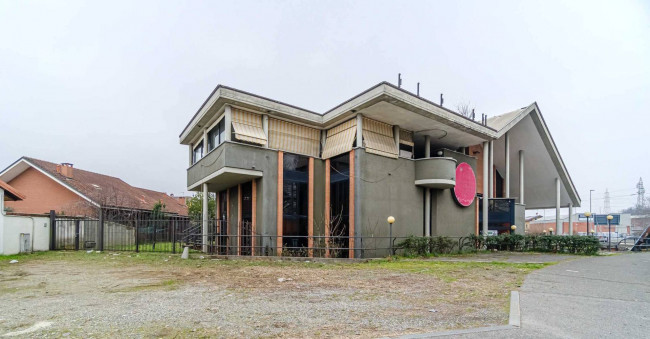 Locale commerciale in Vendita a Venaria Reale