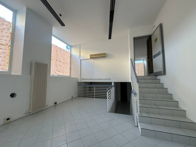 Negozio in Vendita a Cuneo