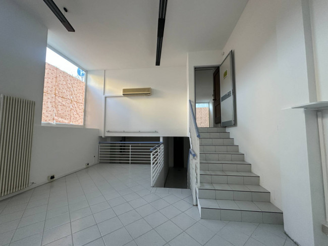 Negozio in Vendita a Cuneo