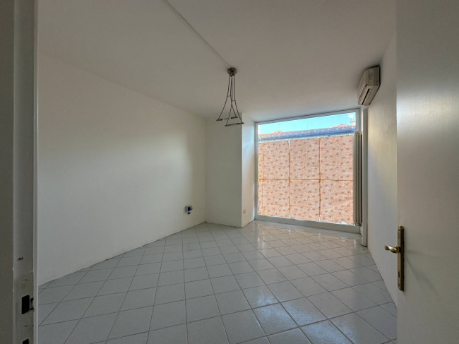 Negozio in Vendita a Cuneo