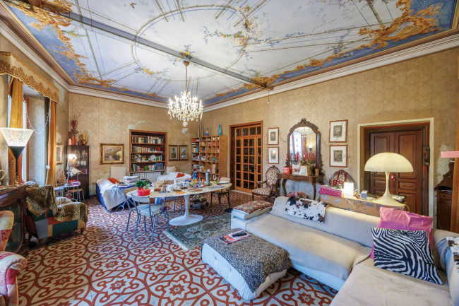 Casale in Vendita a Quiliano