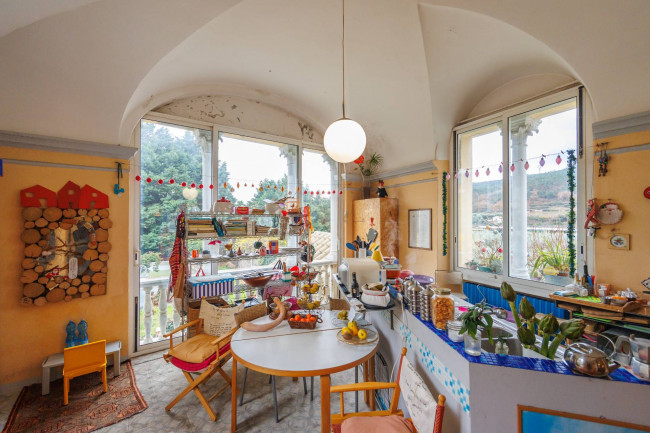 Casale in Vendita a Quiliano