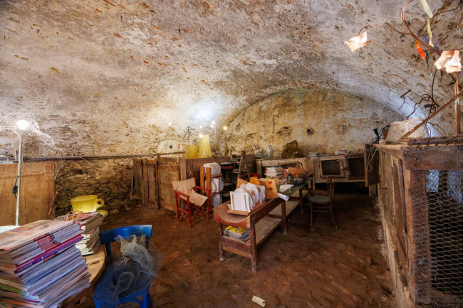 Casale in Vendita a Quiliano