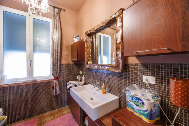 Casale in Vendita a Quiliano