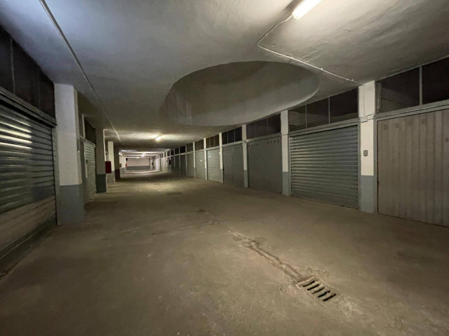 Box o garage in Vendita a Collegno