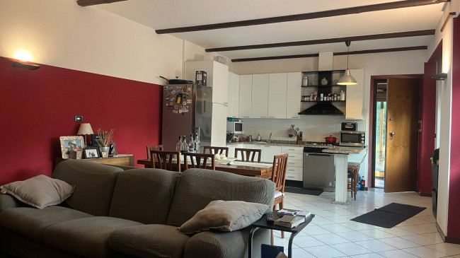 Casale in Vendita a Santo Stefano Belbo