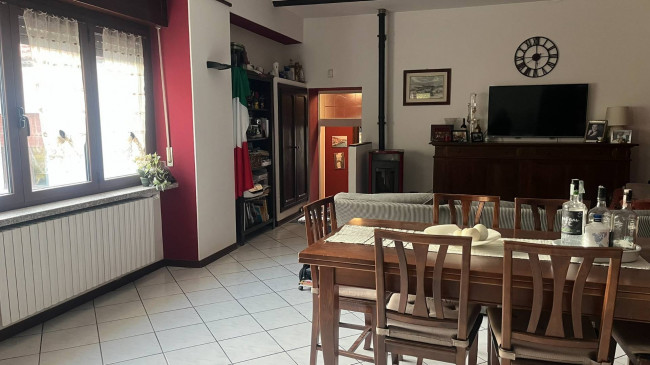 Casale in Vendita a Santo Stefano Belbo