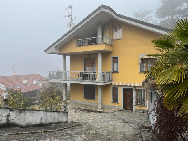 Villa Bifamiliare in Vendita a Torino