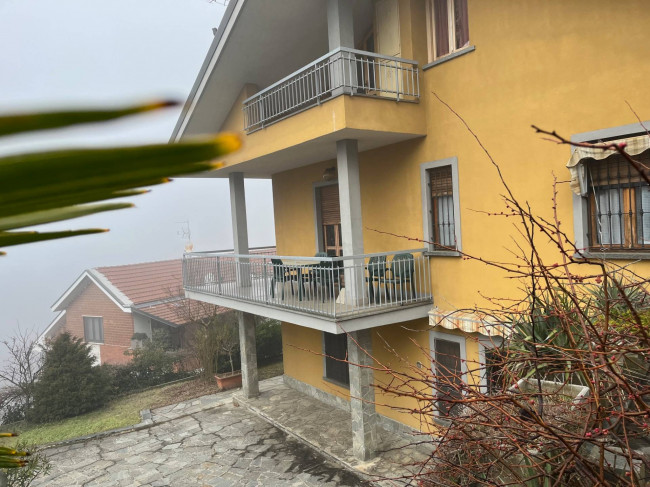 Villa Bifamiliare in Vendita a Torino