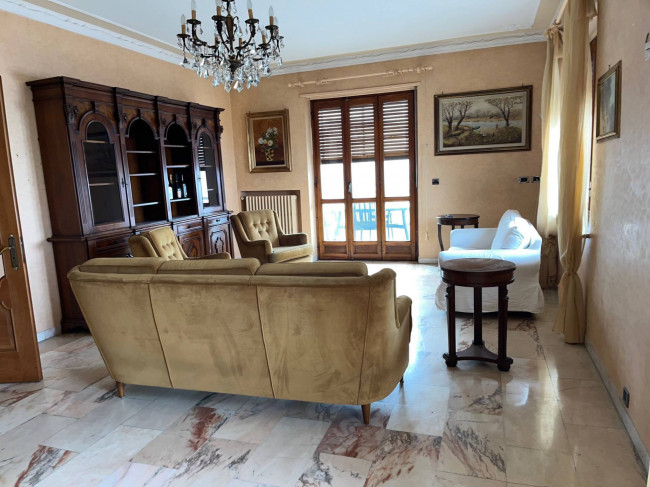 Villa Bifamiliare in Vendita a Torino